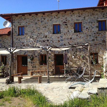 Azienda Agrituristica Risveglio Naturale 瓦雷塞利古雷 外观 照片