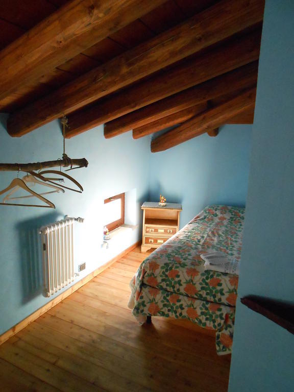 Azienda Agrituristica Risveglio Naturale 瓦雷塞利古雷 客房 照片