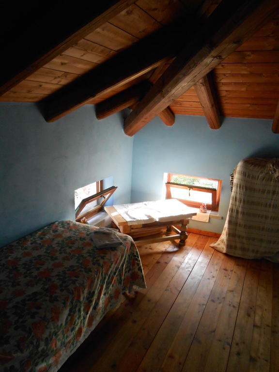 Azienda Agrituristica Risveglio Naturale 瓦雷塞利古雷 客房 照片