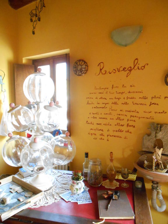 Azienda Agrituristica Risveglio Naturale 瓦雷塞利古雷 外观 照片
