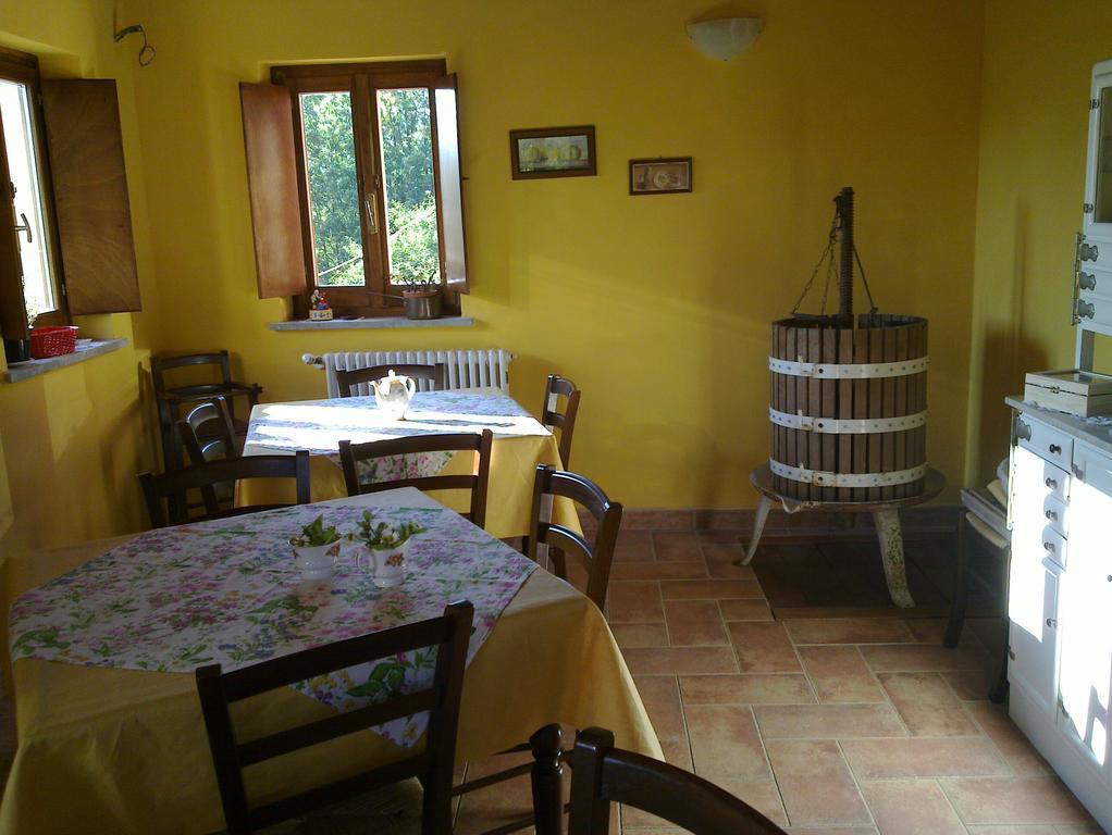 Azienda Agrituristica Risveglio Naturale 瓦雷塞利古雷 外观 照片
