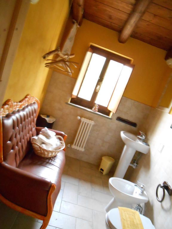 Azienda Agrituristica Risveglio Naturale 瓦雷塞利古雷 客房 照片