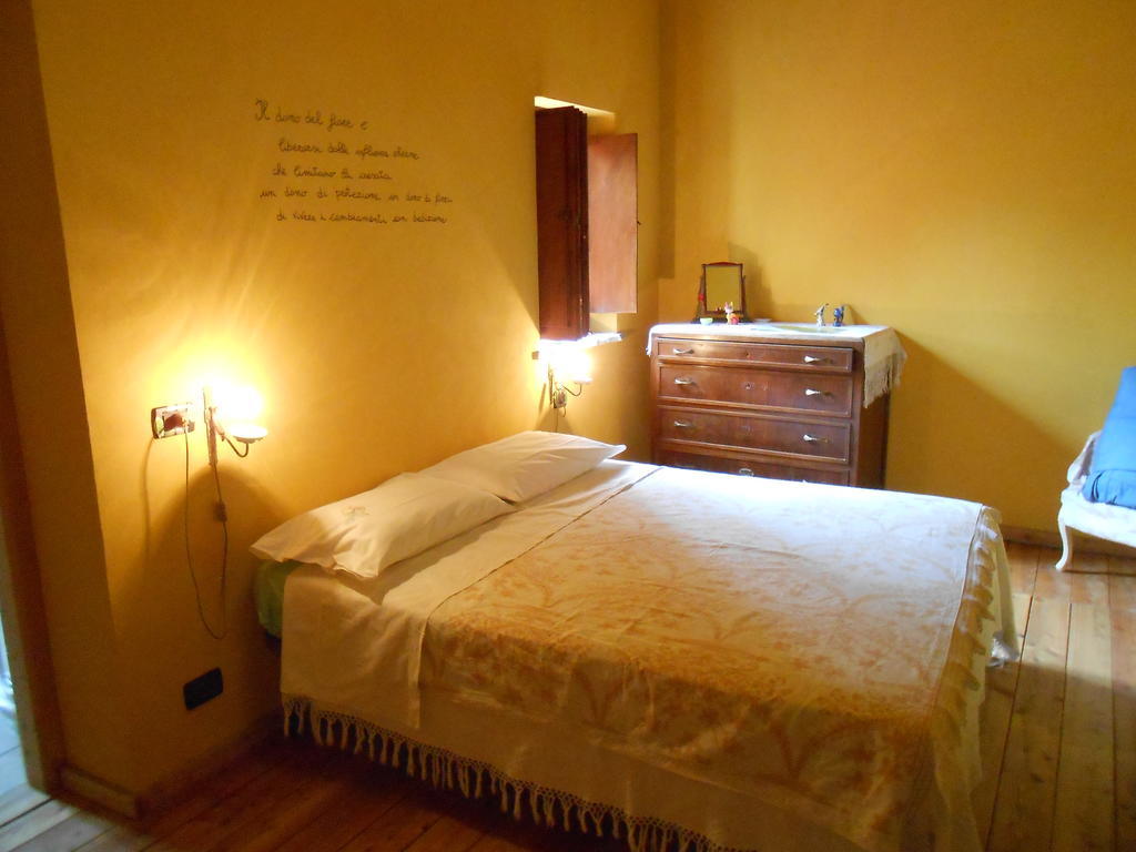 Azienda Agrituristica Risveglio Naturale 瓦雷塞利古雷 客房 照片