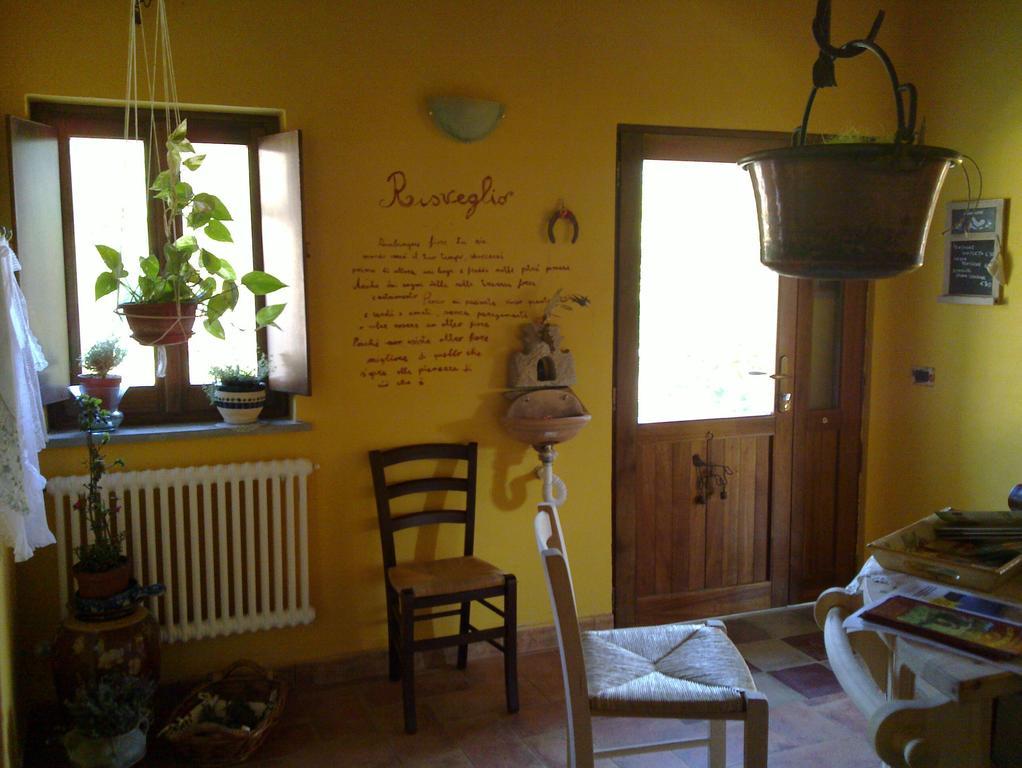 Azienda Agrituristica Risveglio Naturale 瓦雷塞利古雷 外观 照片